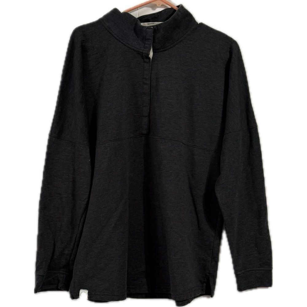 Holloway women’s size large snap front long‎ sleeve jacket